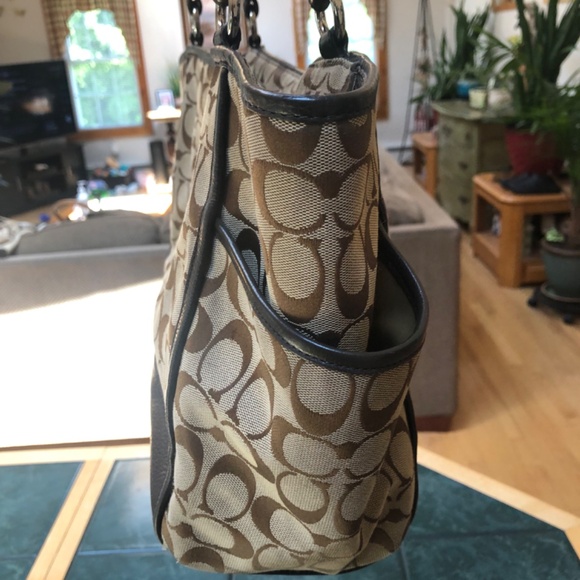 Coach Park Signature Carrier Classic Monogram - Picture 11 of 16